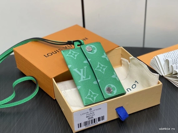 WIS Card Necklace-7.6*10*0.5CM Holder VUITTON LOUIS 0306